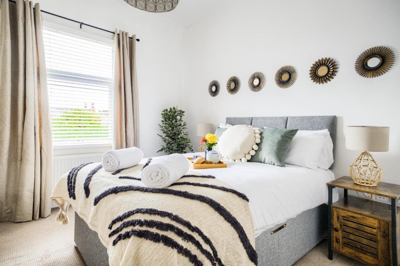 Coventry Fashionable House, City Centre, Free Parking, Sleeps 4, By Empower Homes Exteriör bild